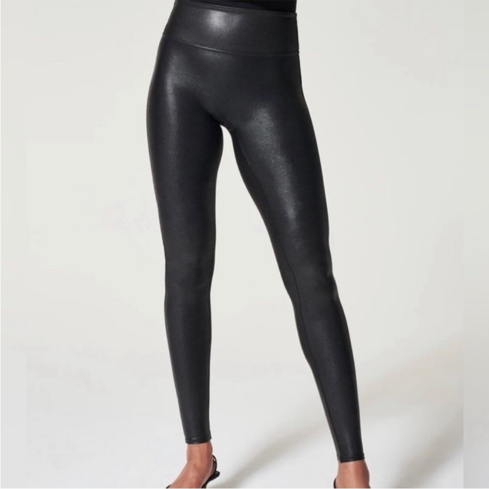 Spanx Faux Leather Leggings size Medium